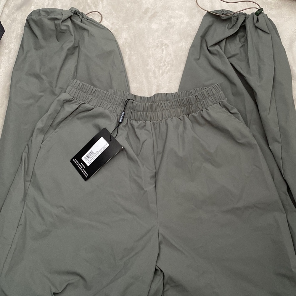 PLT: Sage Khaki Woven Elasticated Waistband Toggle Cuff Pants Size 8